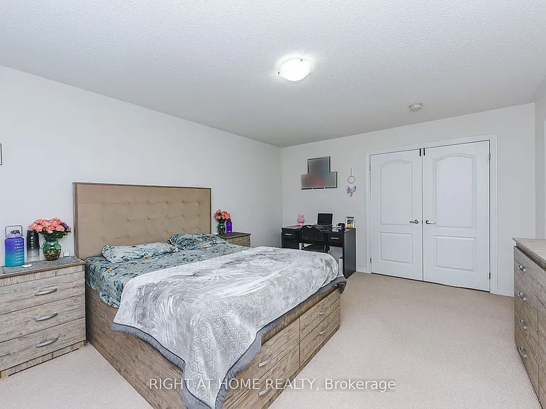36 Spokanne St — Photo 26