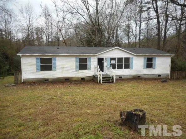 533 Lake Pointe Dr, Fuquay Varina, NC 27526