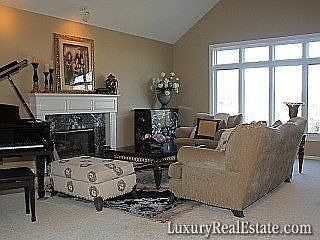 2nd image of 986 Woodview Pl