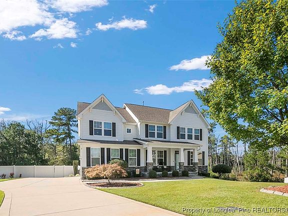 3rd image of 1400 Vergeland Dr