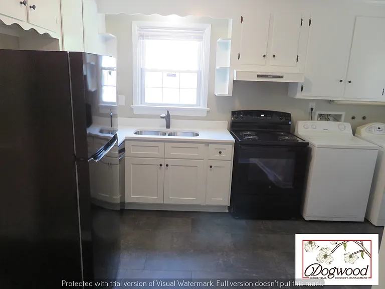 8090 Dunwoody Rd — Photo 6