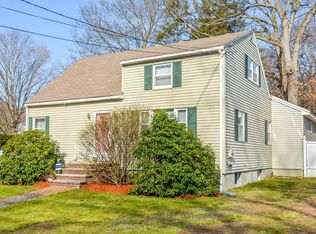 381 Douglas Rd, Lowell, MA 01852