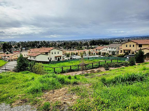 Private drive behind future house