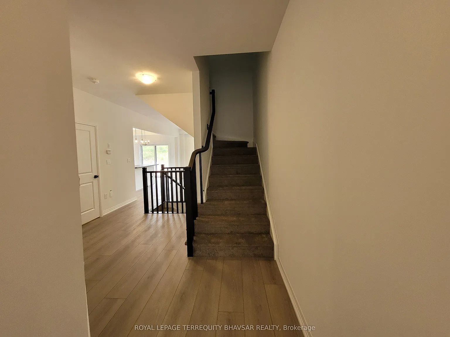 4 bed, $2,799 — Photo 4