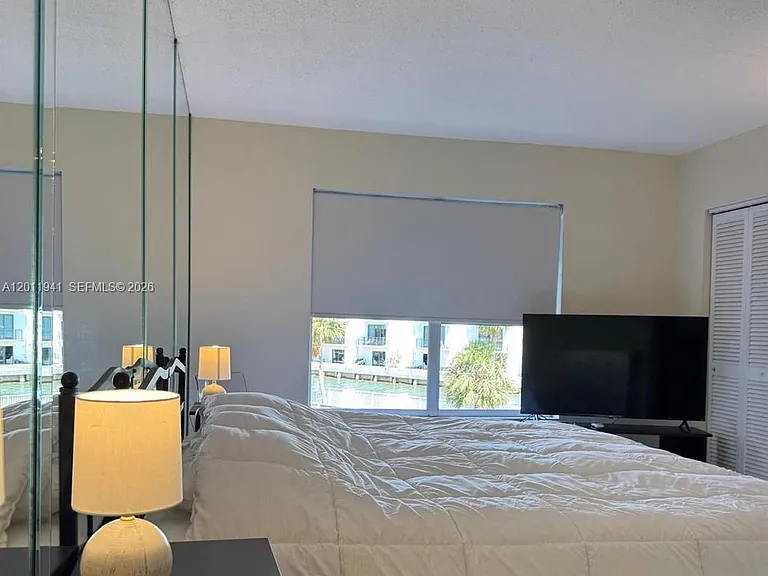 11111 Biscayne Blvd #2H — Photo 16