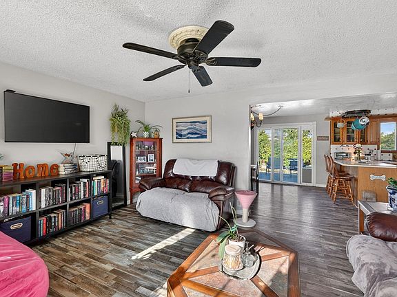 5th image of 3982 Teal Ave