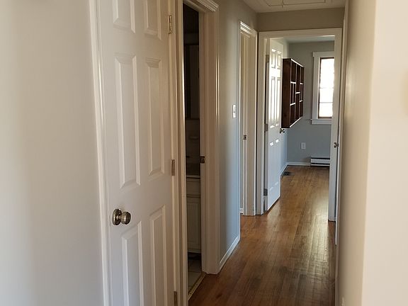 5th image of 18 Ealer Hill Rd