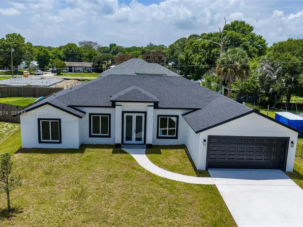 5203 Birch Dr, Fort Pierce, FL 34945