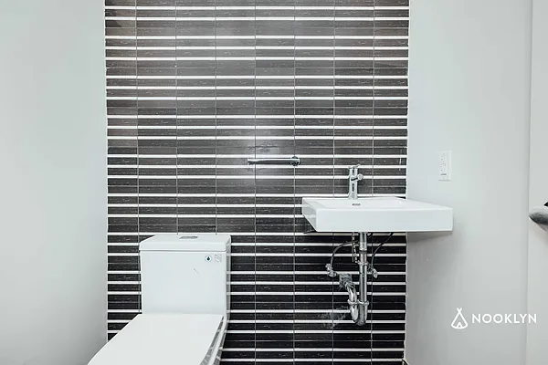 Rented by Nooklyn NYC LLC | media 83