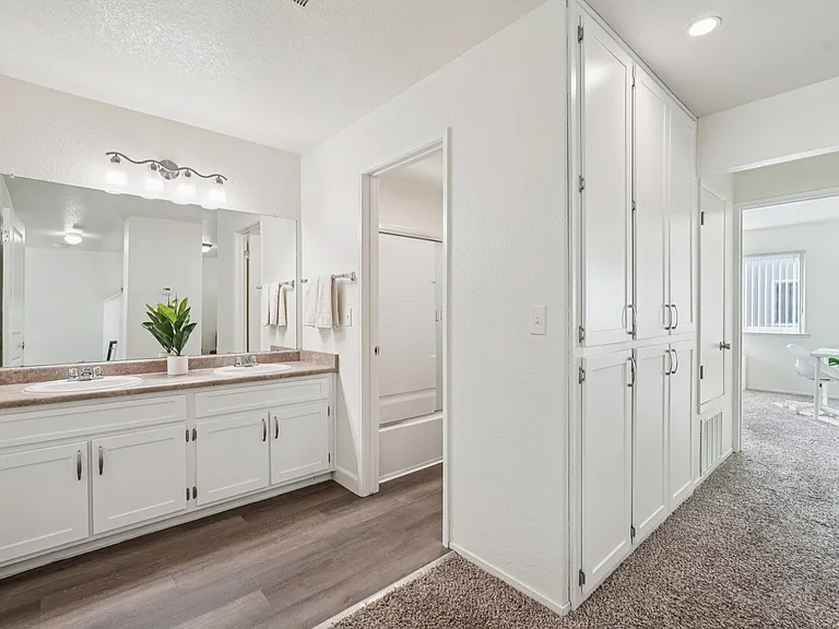 Fountain Circle Townhomes — Photo 25