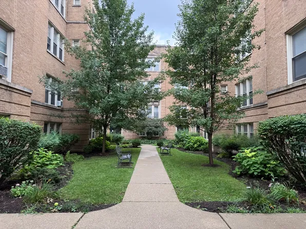 209 Washington Blvd APT 3N, Oak Park, IL 60302