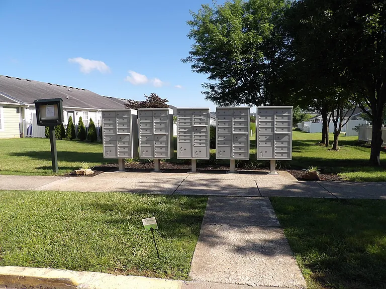 108 Charleston Ct — Photo 82