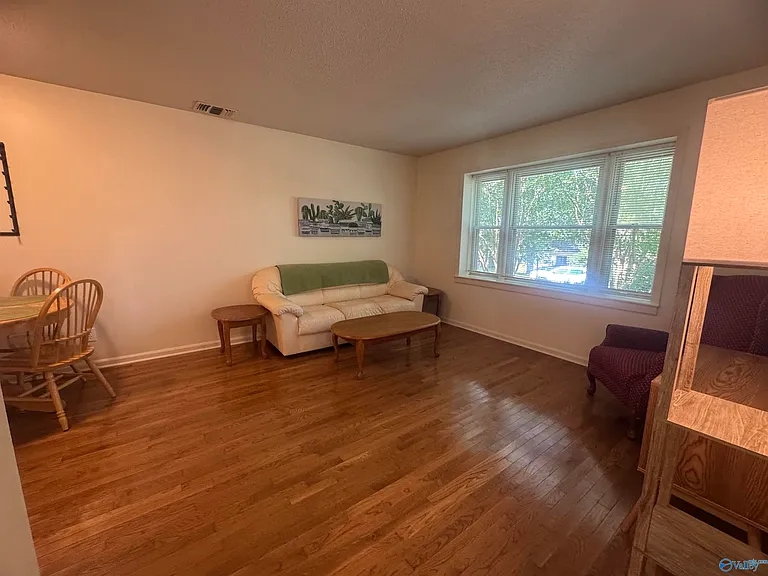 2132 Belle Grove Dr SW — Photo 9