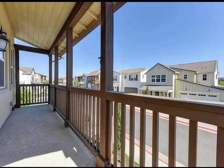 1393 Folsom Meadows Cir — Photo 14