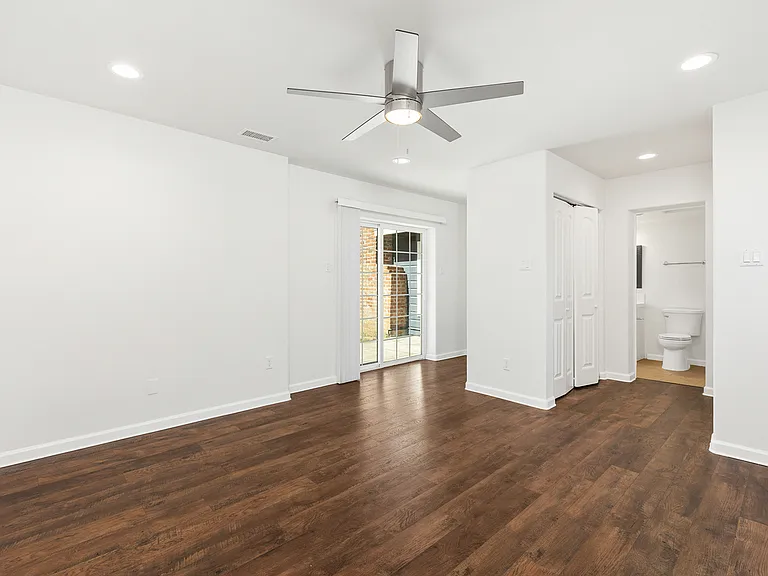 835 Barsby St — Photo 16