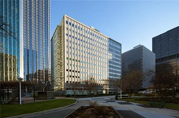 201 Stanwix — Photo 26