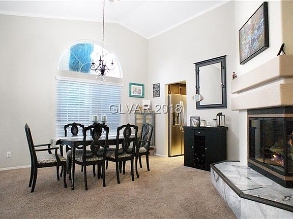 5th image of 902 Possum Hill St