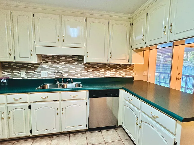 103 Darlington Cir — Photo 13