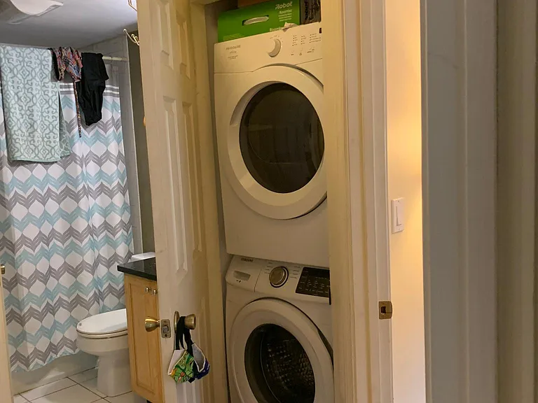 148 Newton St #1 — Photo 5