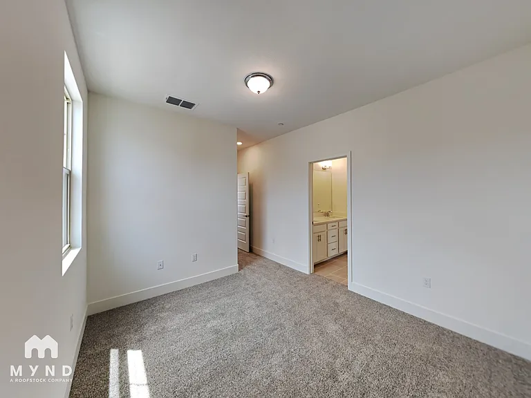 10564 Trill Way — Photo 11