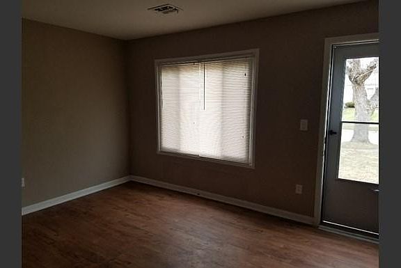 2nd image of 3283 Ainsworth Ct