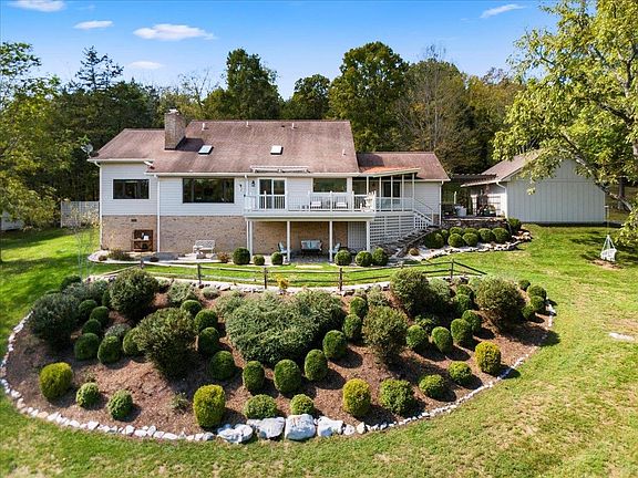 5th image of 2592 Woodland Hills Dr