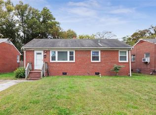 377 Dewey Ave, Hampton, VA 23661