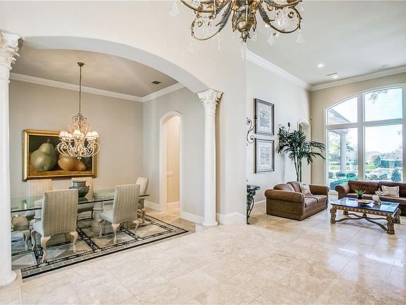 5th image of 6152 Chamberlyne Dr