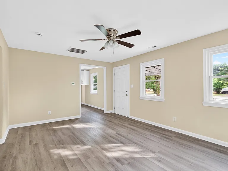 5902 Marshall Ave — Photo 5
