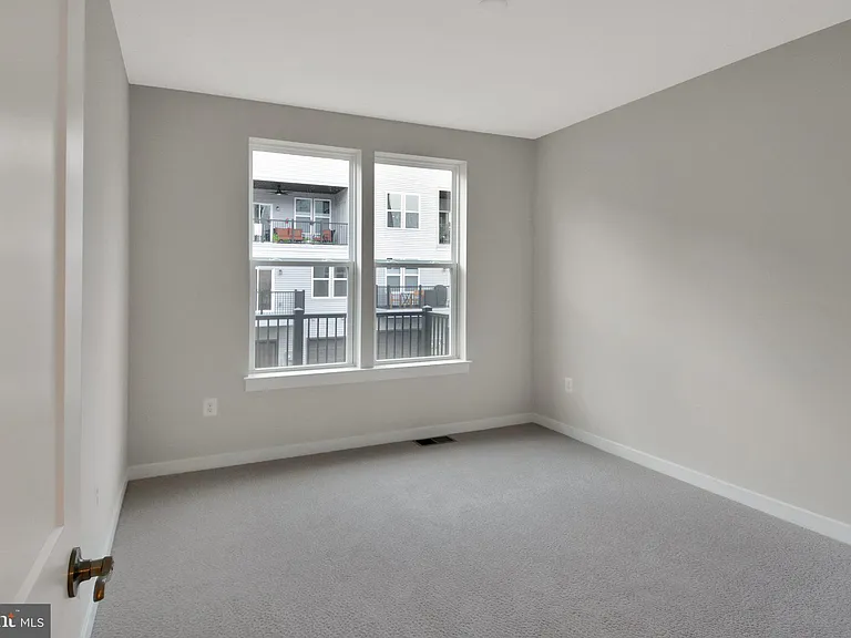 44615 Wolfhound Sq — Photo 15