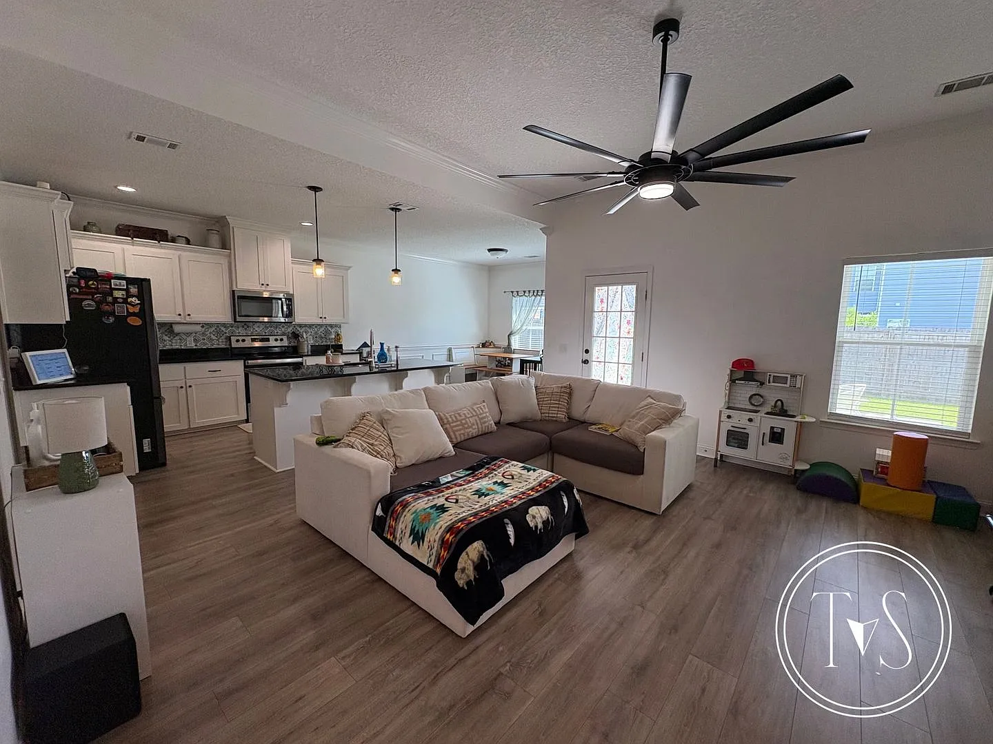 76 Abode Ave — Photo 4