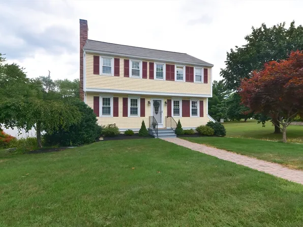 19 Ahlgren Cir, Marlborough, MA 01752