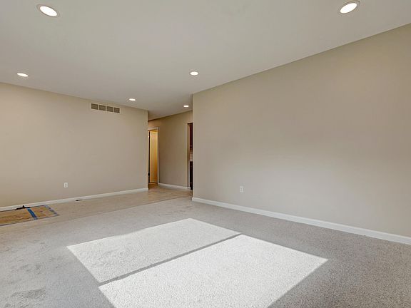 4th image of 3636 Alida Ave