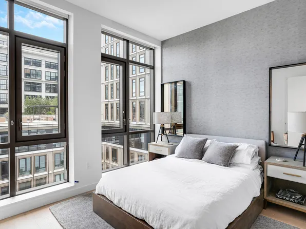 480 Kent Avenue image 8 of 32