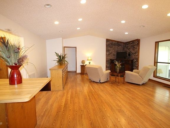 5th image of 308 Pebble Beach Dr