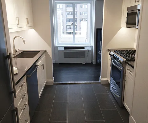 Rented by essential NEW YORK Real Estate | media 16