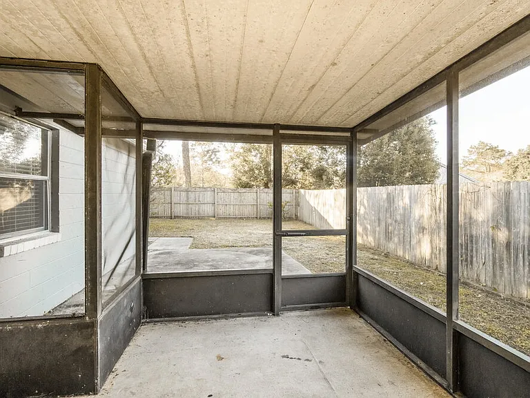 8244 Yolanda Ct — Photo 23