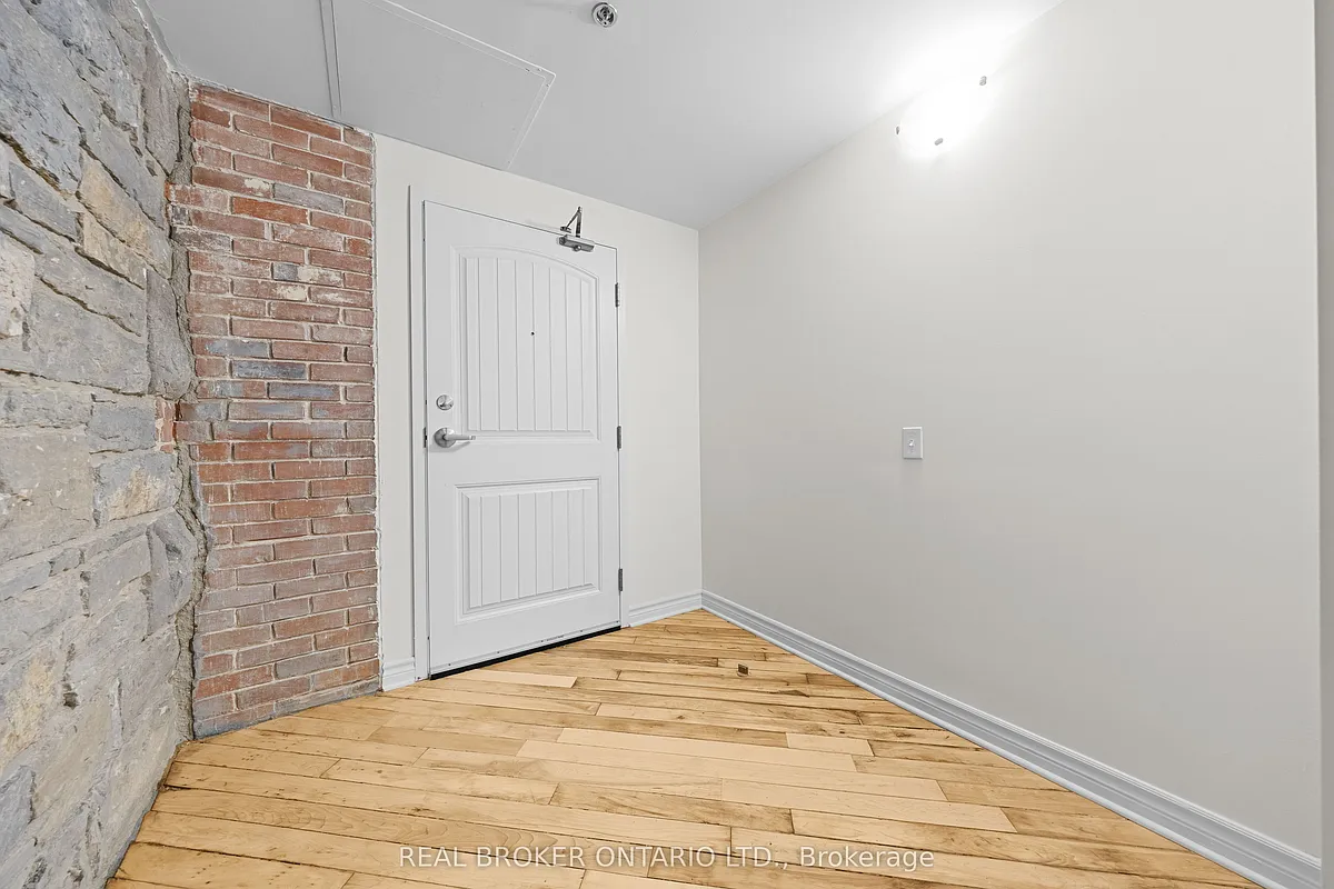 Building Photo - 150 Mill St #310