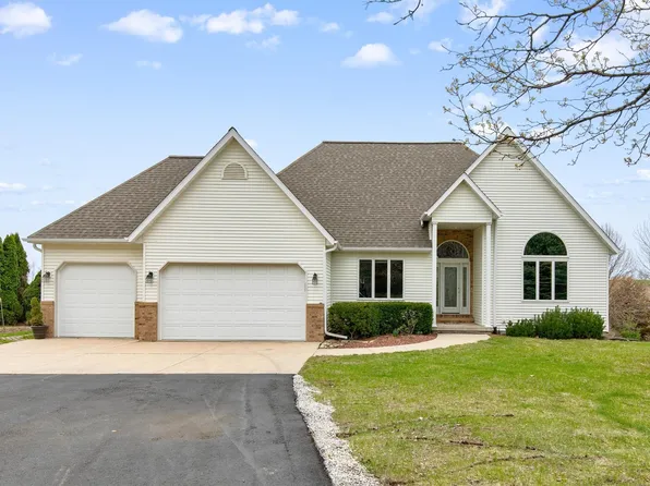 12274 NW 106th Ave, Granger, IA 50109