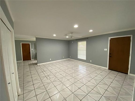 5th image of 3209 Carol Ann Dr