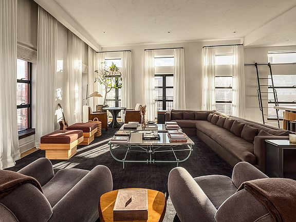 4th image of 374 Broome St