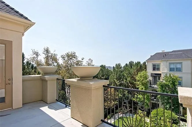 3460 Watermarke Pl — Photo 24
