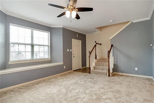 3 bed, 2.5 bath, 1498 sqft, $1,995 — Photo 2