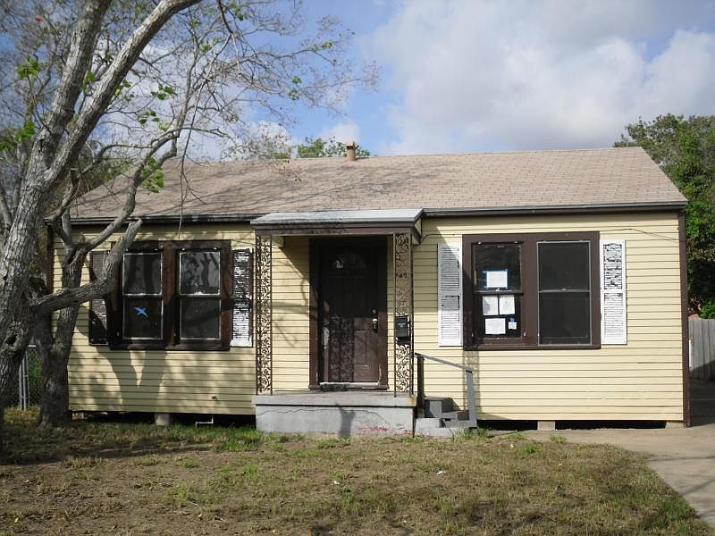 1st image of 2925 Niagara St