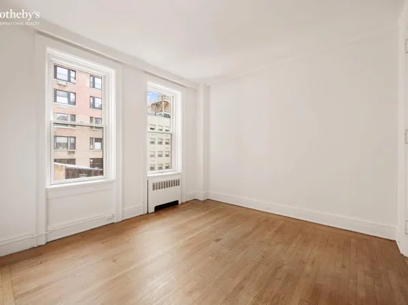 103 East 84th Street image 13 of 16