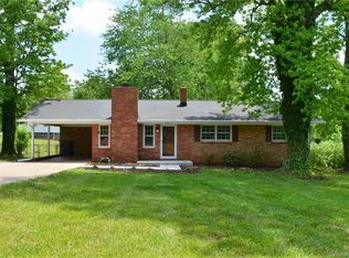 1403 4th St SW, Conover, NC 28613