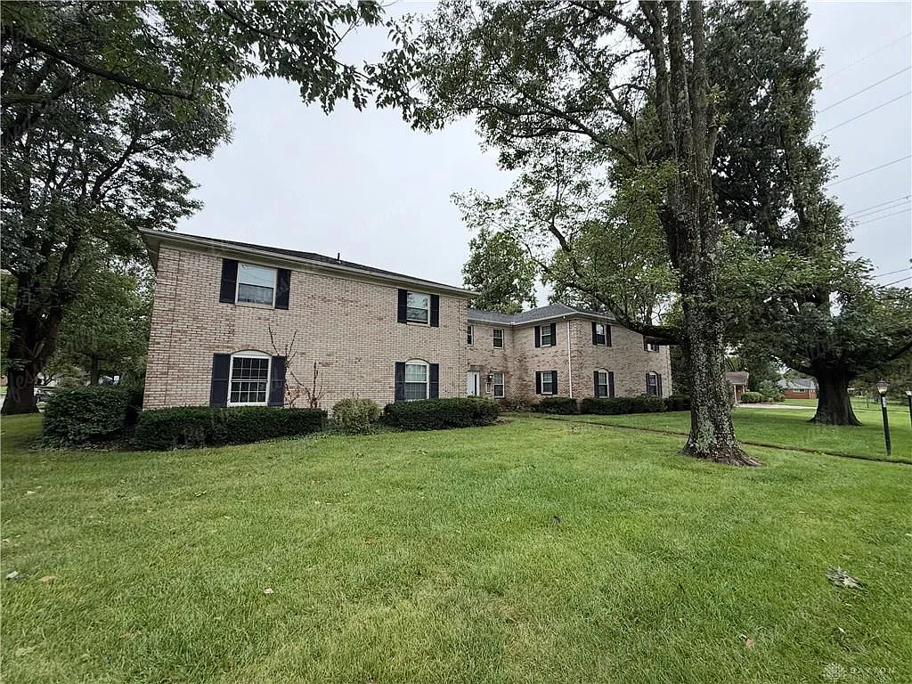 3 bed, 2.0 bath, 1400 sqft, $1,650 — Photo 2