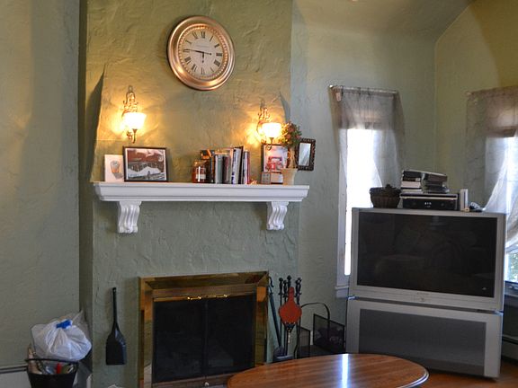 4th image of 70 Tyrconnell Ave