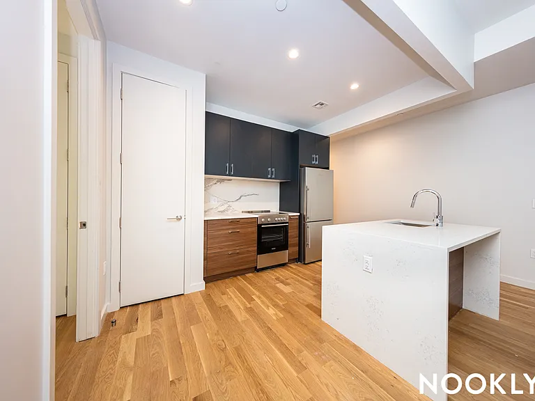 45-57 Davis St #515 — Photo 3