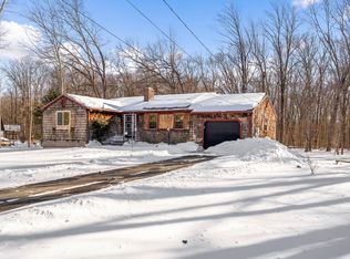 17 Champlain Dr, Old Lyme, CT 06371